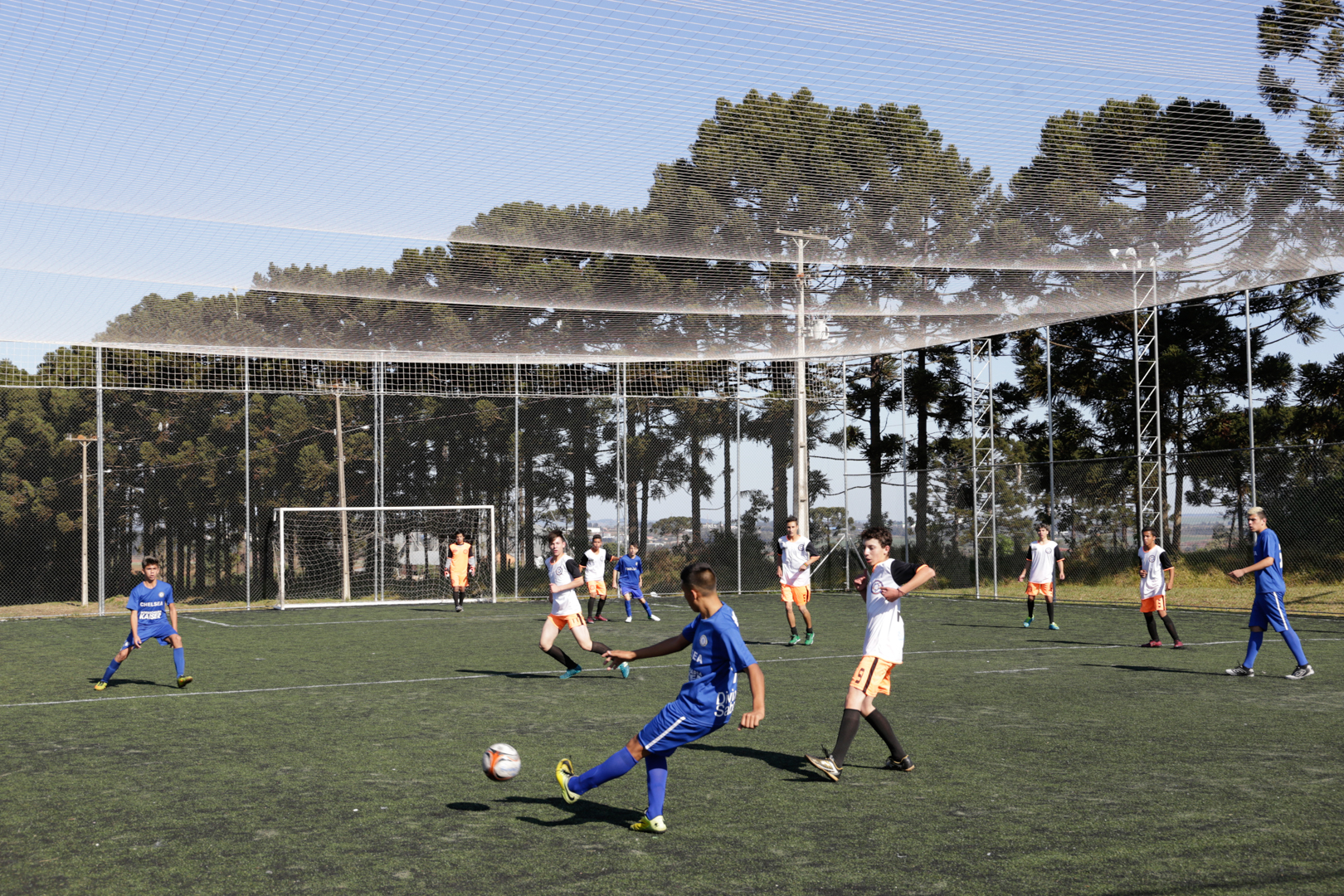 Prefeitura anuncia mais quatro campos de futebol society