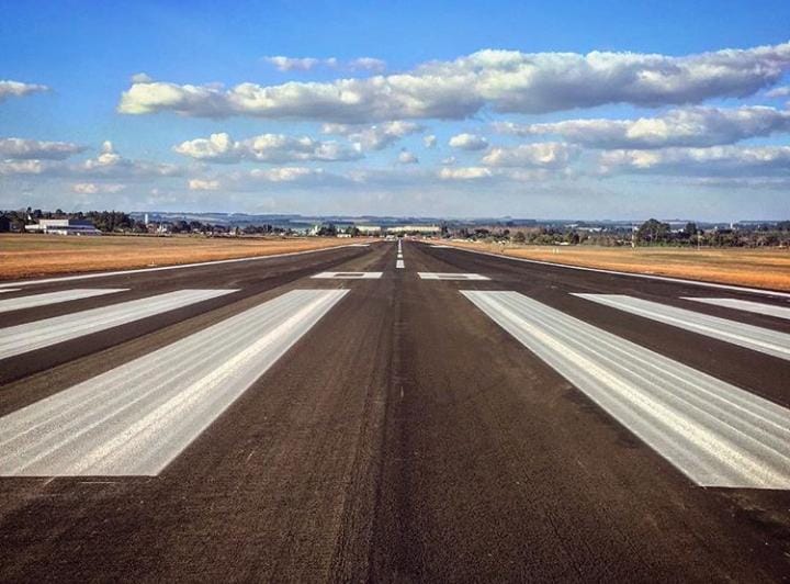 Obras de melhorias na pista do Aeroporto Sant'Ana são concluídas