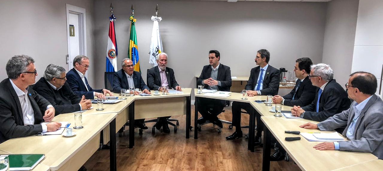 Ratinho Junior participa de reunião com diretoria do G7 e da Itaipu Binacional