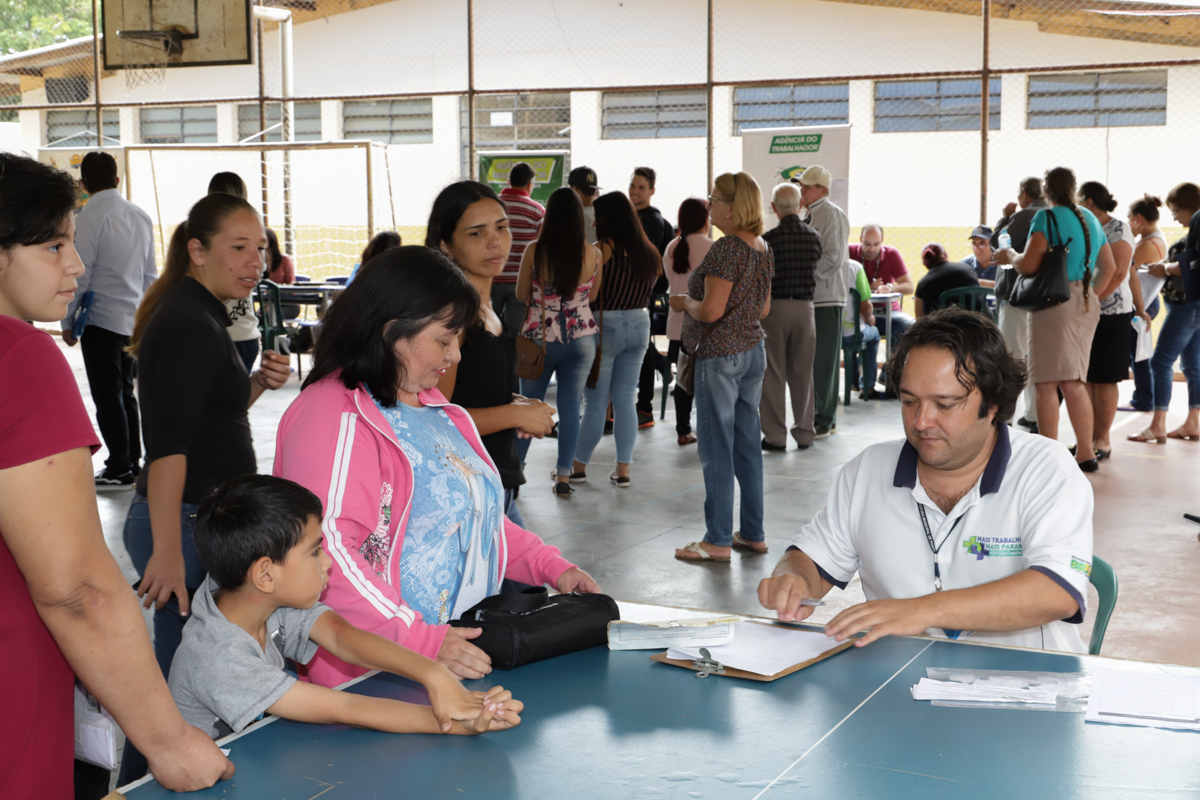 Agência da Cidadania atende mais de 500 pessoas no Santa Paula