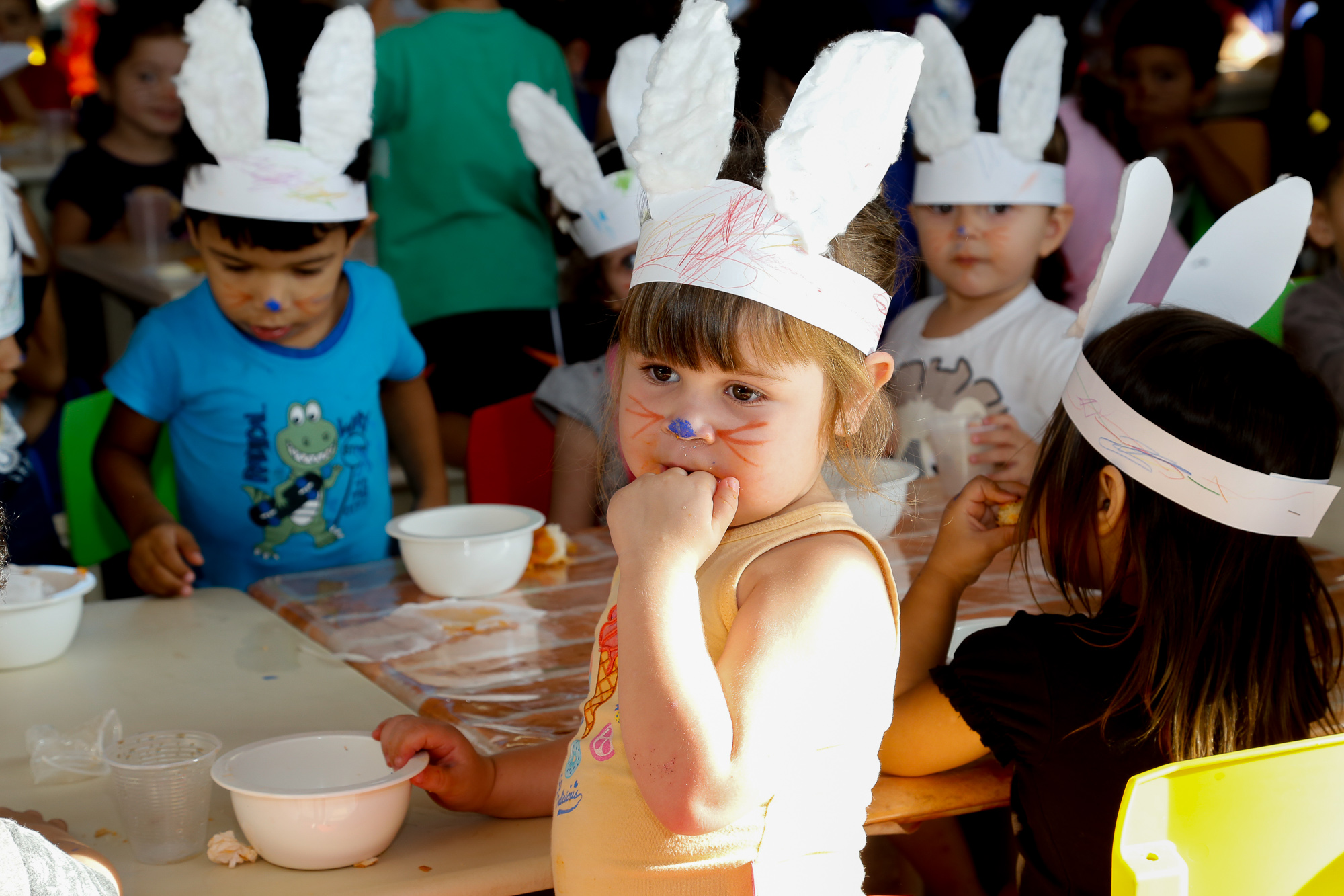 Escolas municipais alegram as crianças com festas de Páscoa