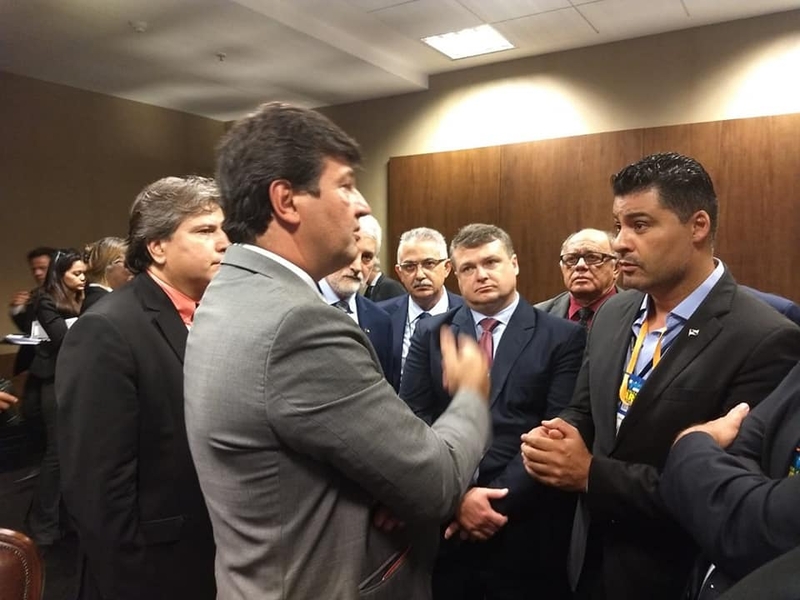 Rangel pede atenção ao 'Mais Médicos' em conversa com ministro da Saúde