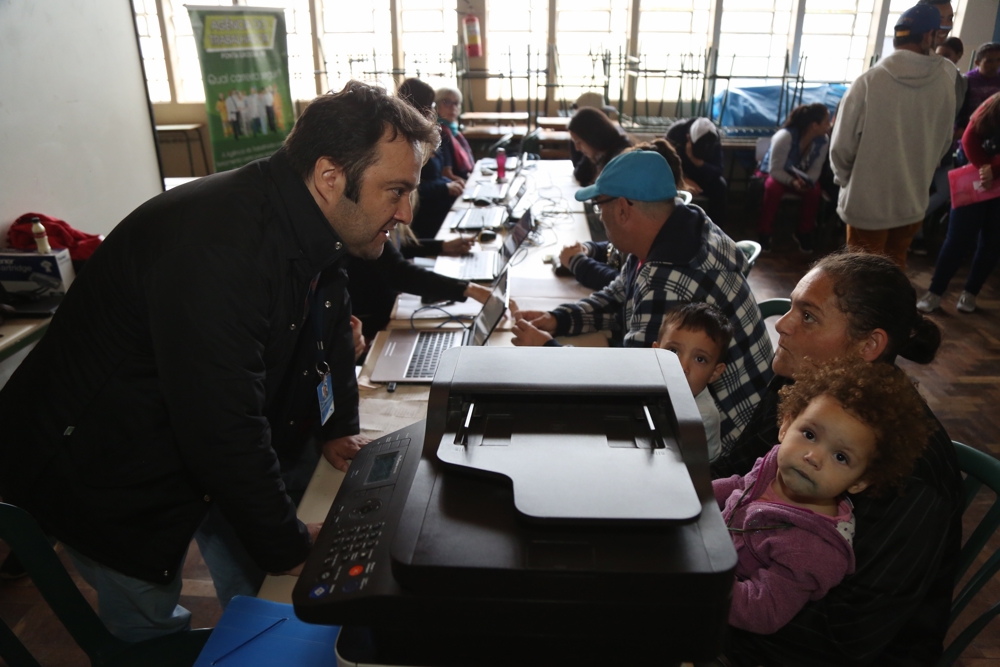 Agência da Cidadania atende mais de 300 na Nova Rússia
