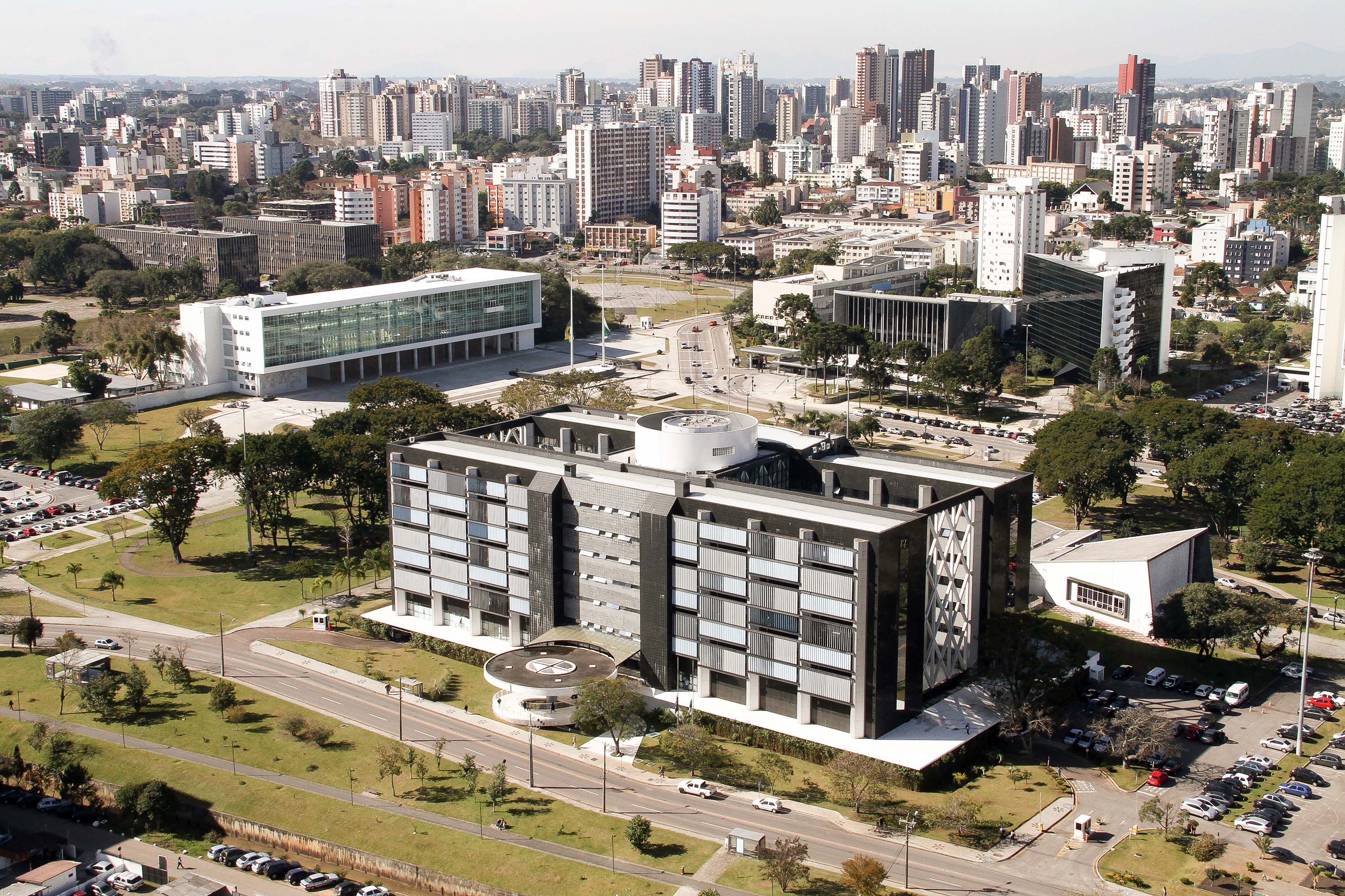 Banco Mundial alerta para gastos com folha de pagamento no Paraná