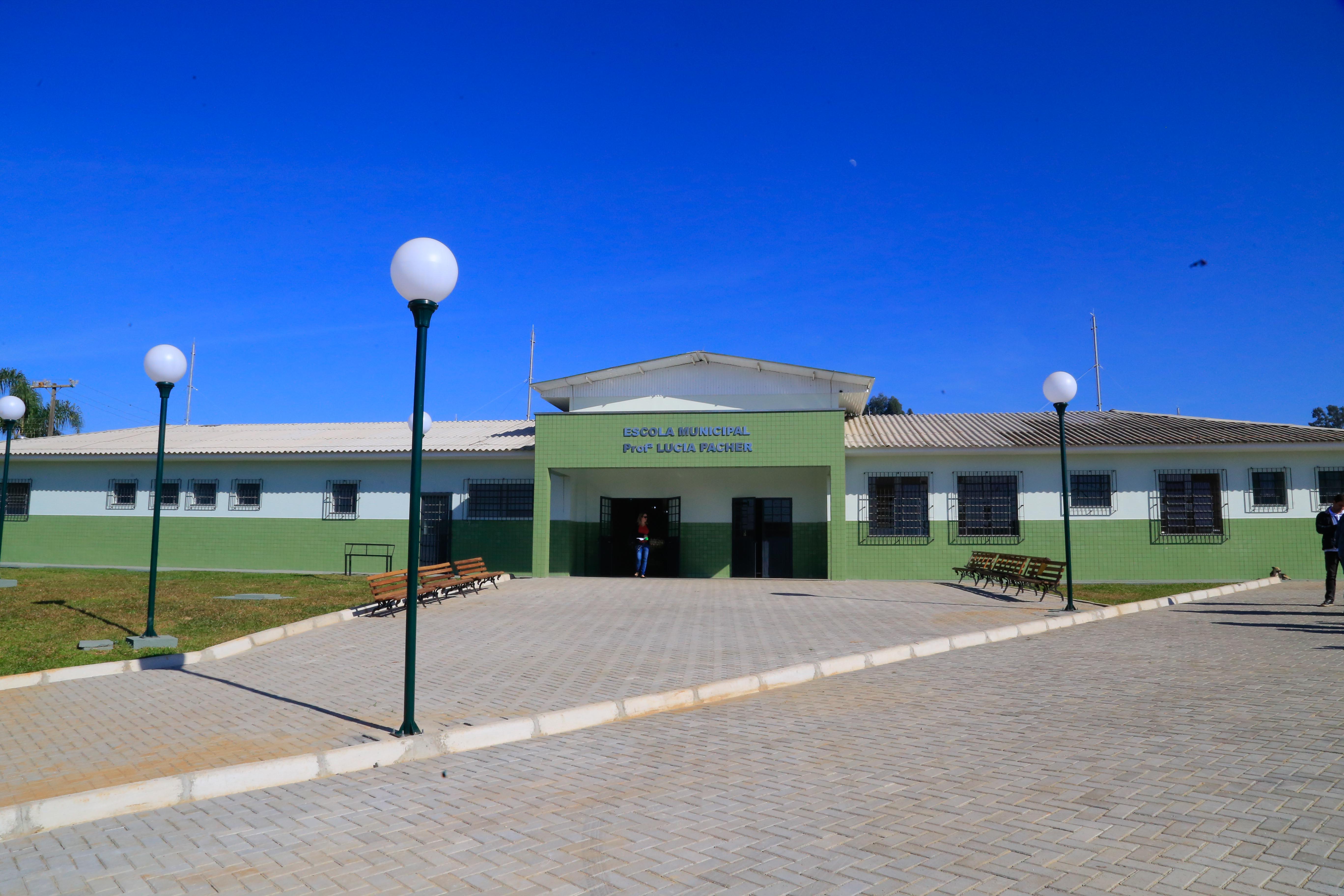 Prefeitura finaliza duas novas escolas e abre vagas integrais