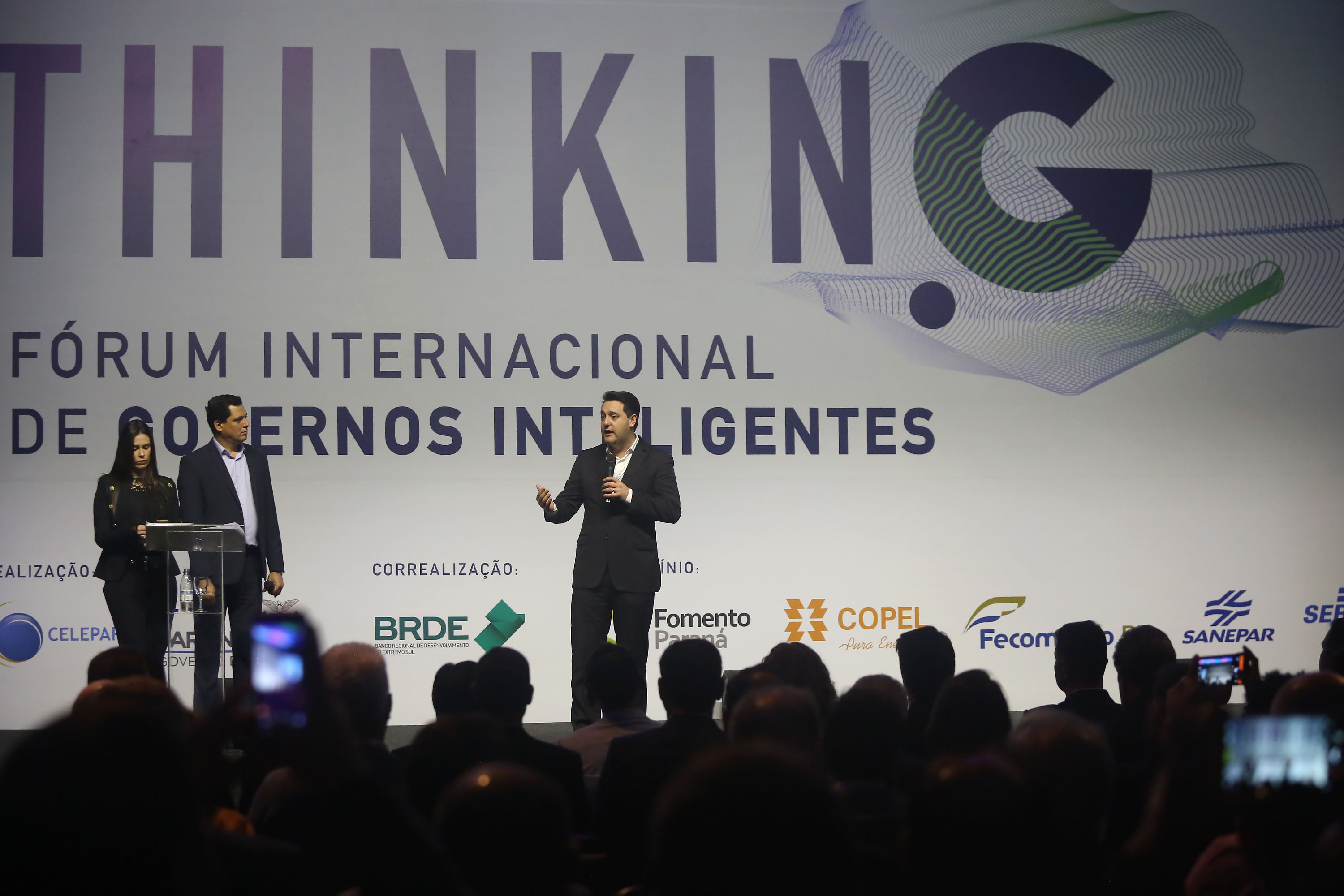 Paraná lança programa de inteligência artificial para serviços públicos