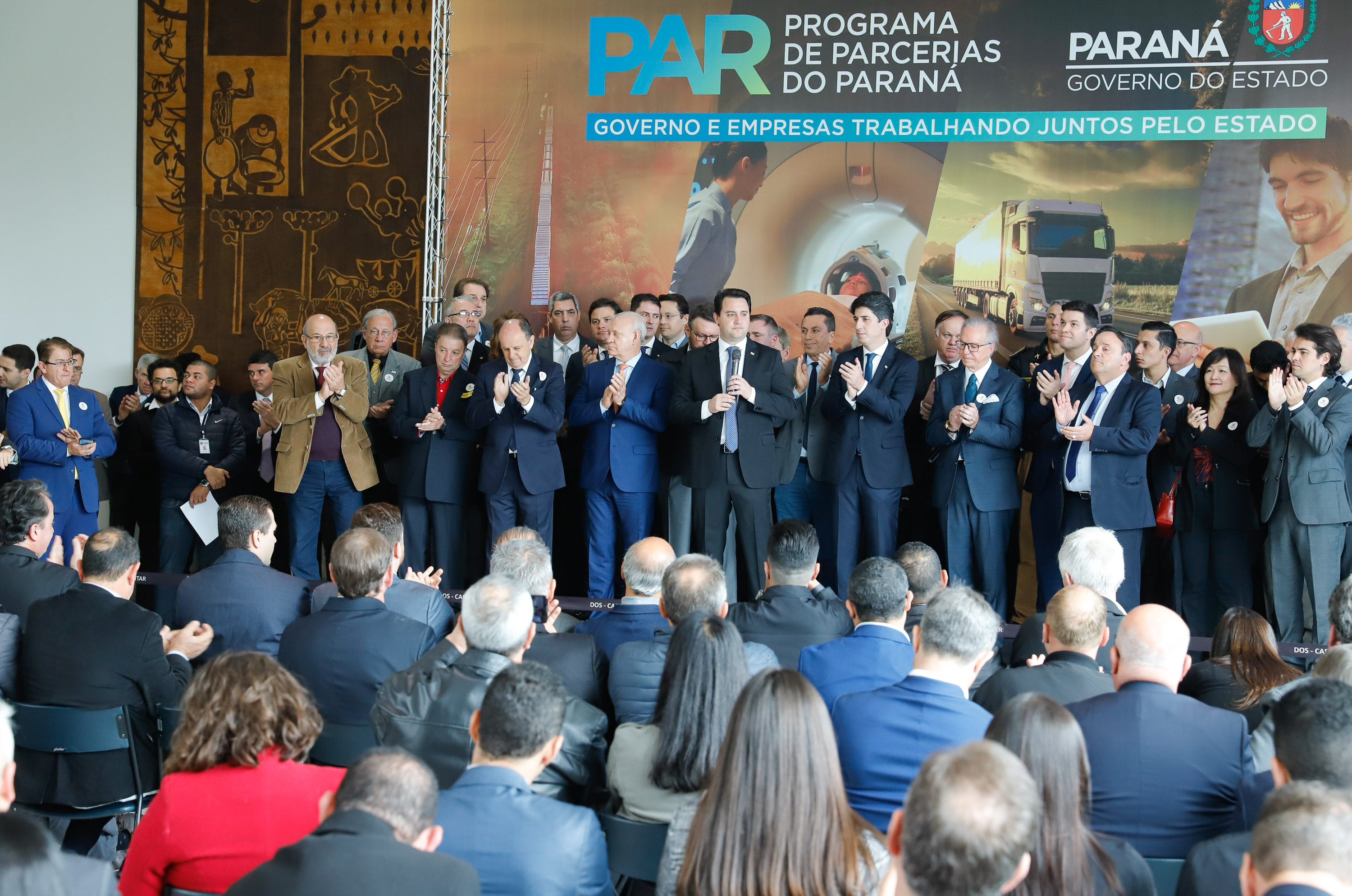 PPPs começam com presídio, pátios veiculares e centrais do cidadão no Paraná