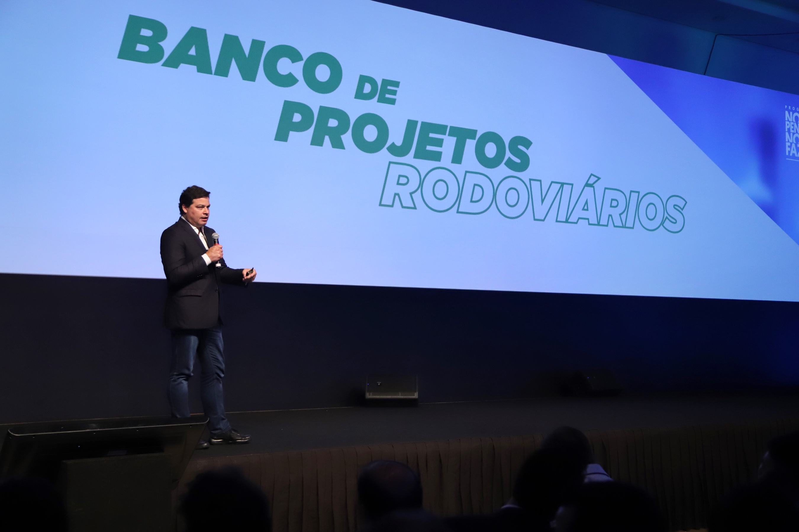 Sandro Alex destaca obras de infraestrutura no Paraná