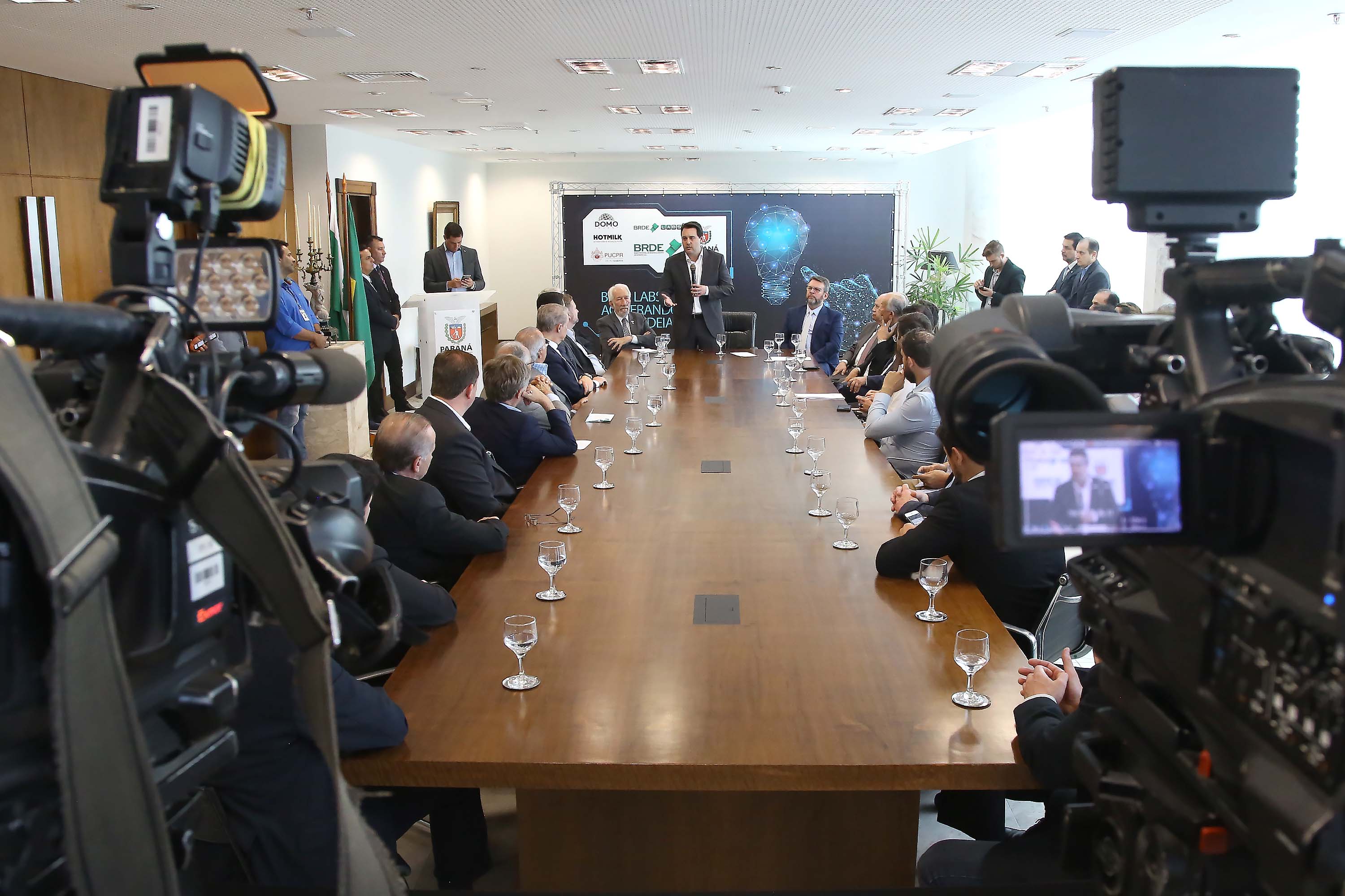 Governo lança projetos do BRDE voltados à inovação e apoio a startups