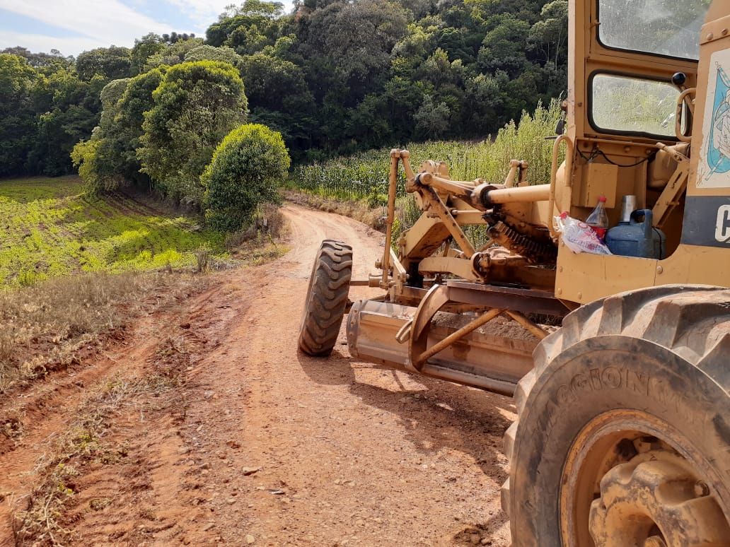 Prefeitura já recuperou 60 quilômetros de estradas rurais em 2020