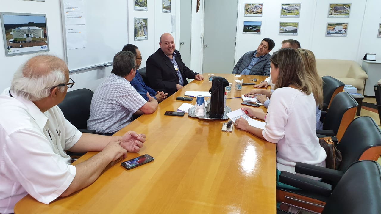Executivo da Voepass participa de reunião com equipe do Governo