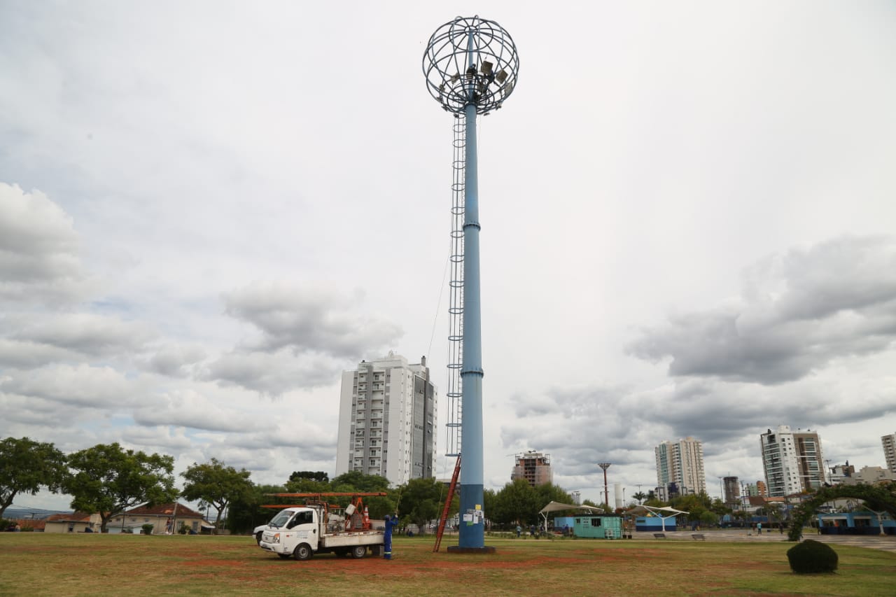 Afepon inicia substituição de refletores nas torres do Parque Ambiental