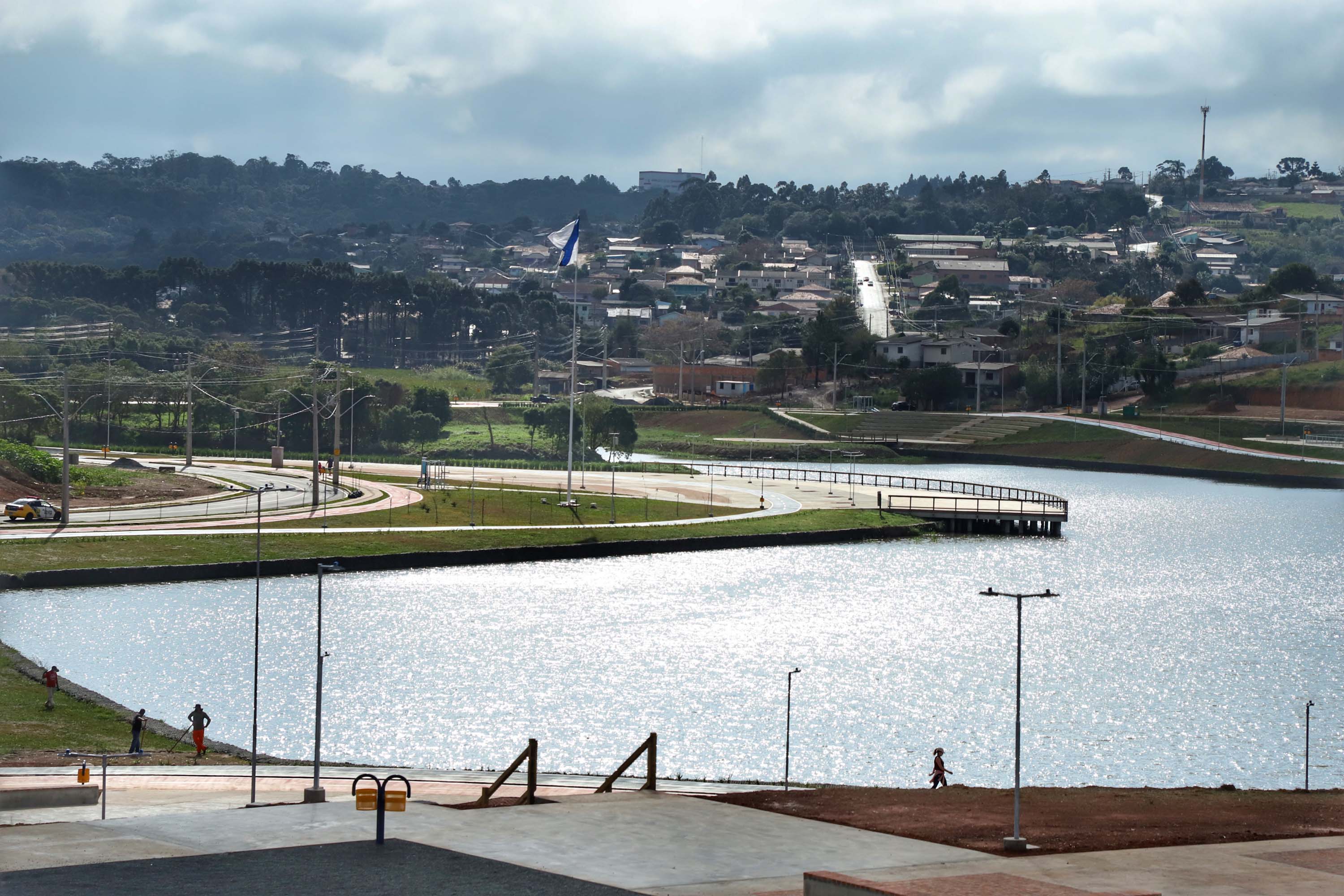 Governo do PR destaca obras do Lago de Olarias e na Av. Carlos Cavalcanti