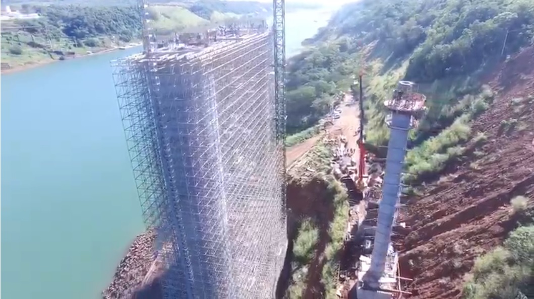 Sandro destaca obras da nova ponte Brasil/Paraguai e edital do projeto para ponte de Guaratuba