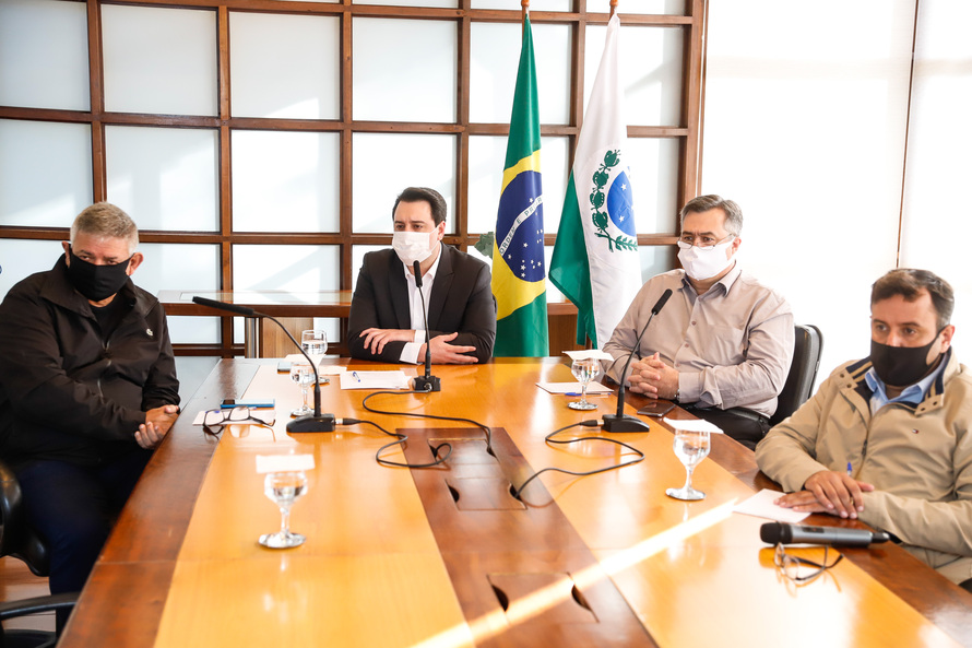 Secretaria de Saúde orienta volta do futebol profissional no Paraná
