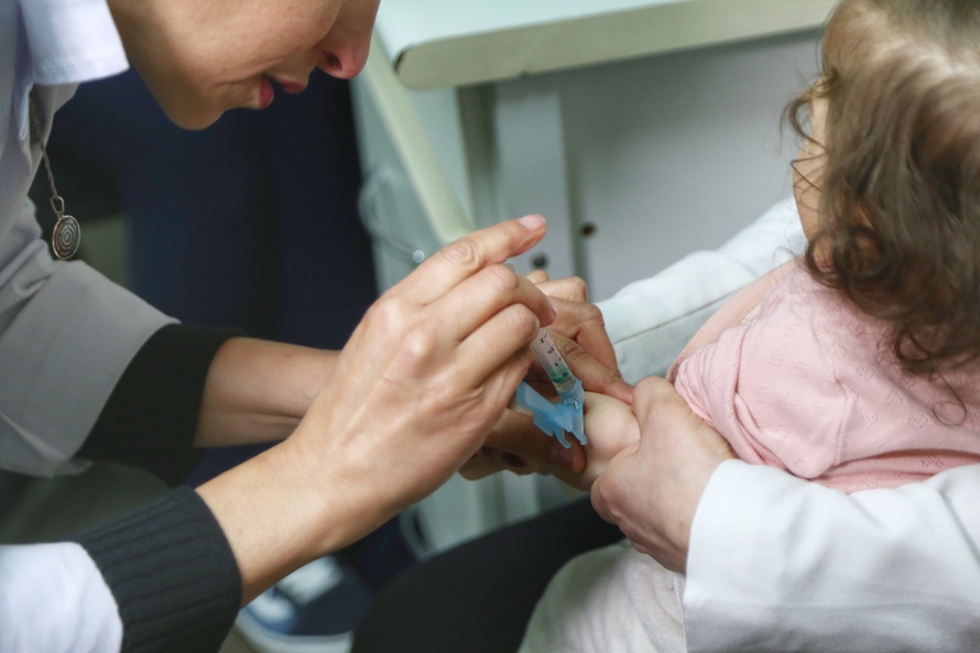 Vacinação contra sarampo segue até dia 31 de agosto