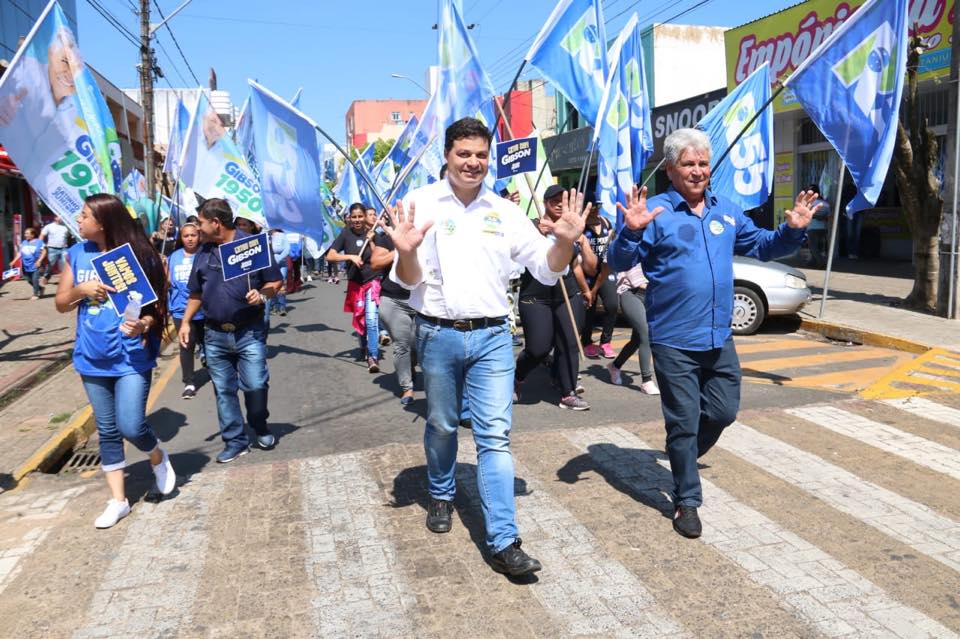 Sandro Alex intensifica campanha nos municípios