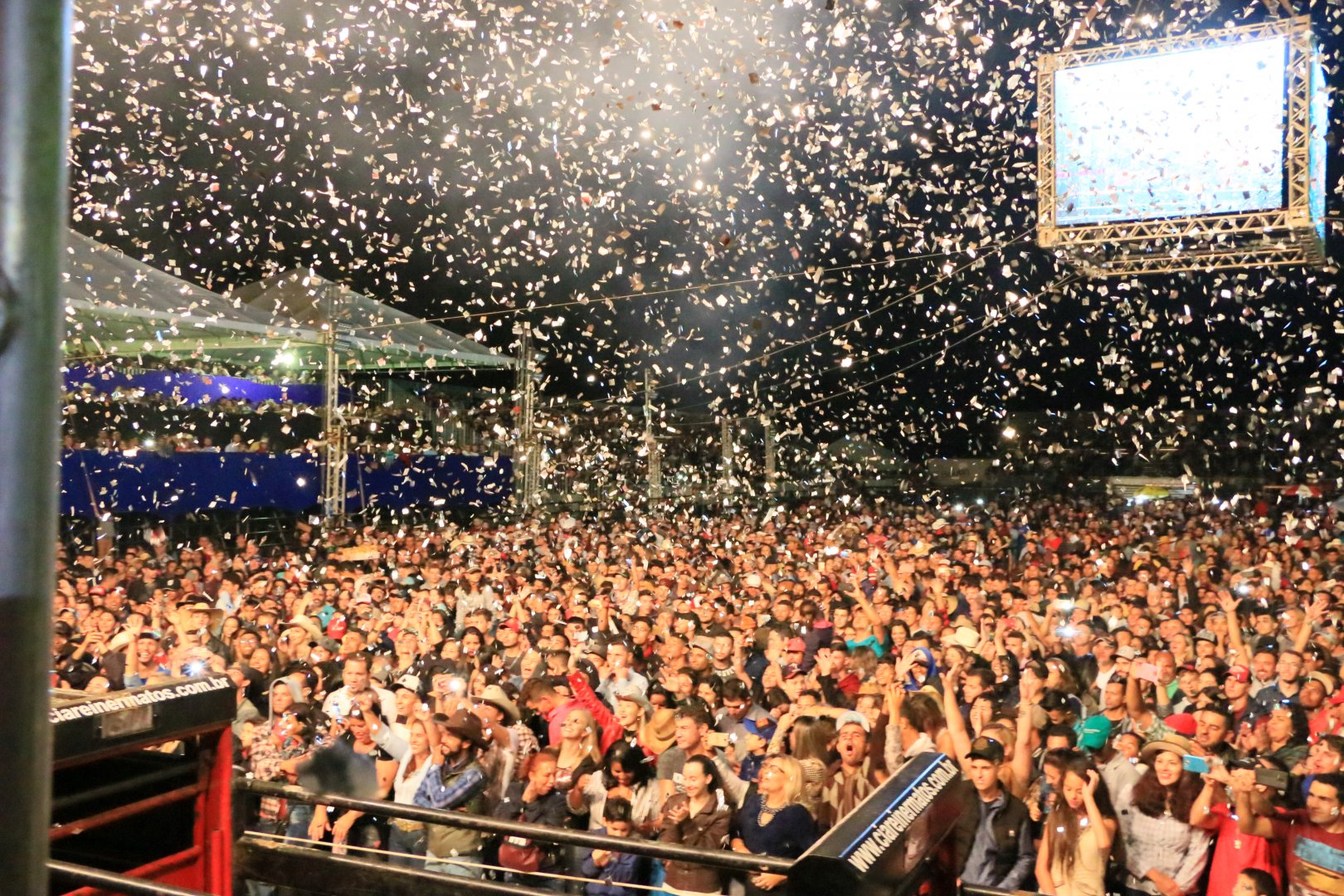 4ª Festa do Peão de Boiadeiro de Castro está oficialmente aberta