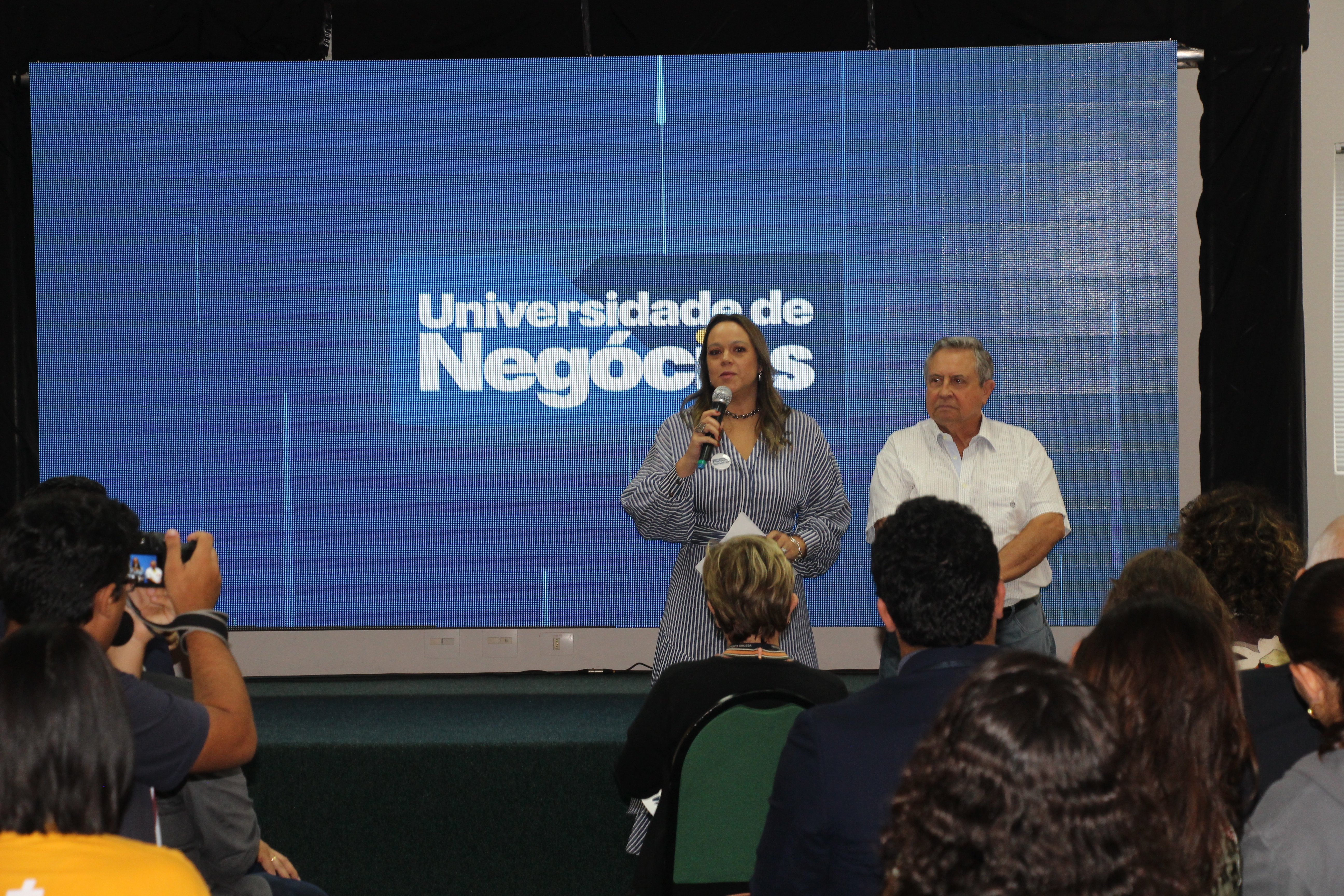 ACIPG e UniSecal lançam Universidade de Negócios com 'SuperGraduações'