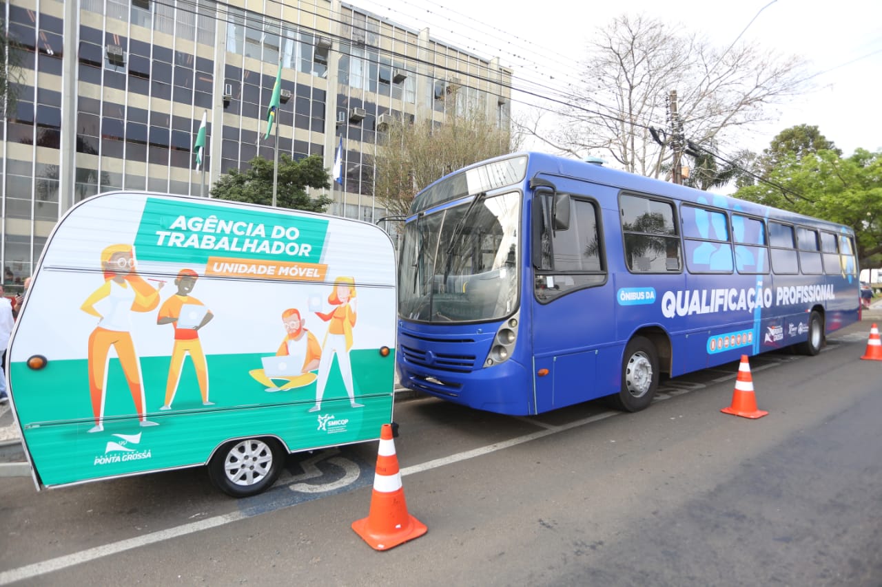 Ônibus da Qualificação vai ofertar cursos em frente à Agência do Trabalhador
