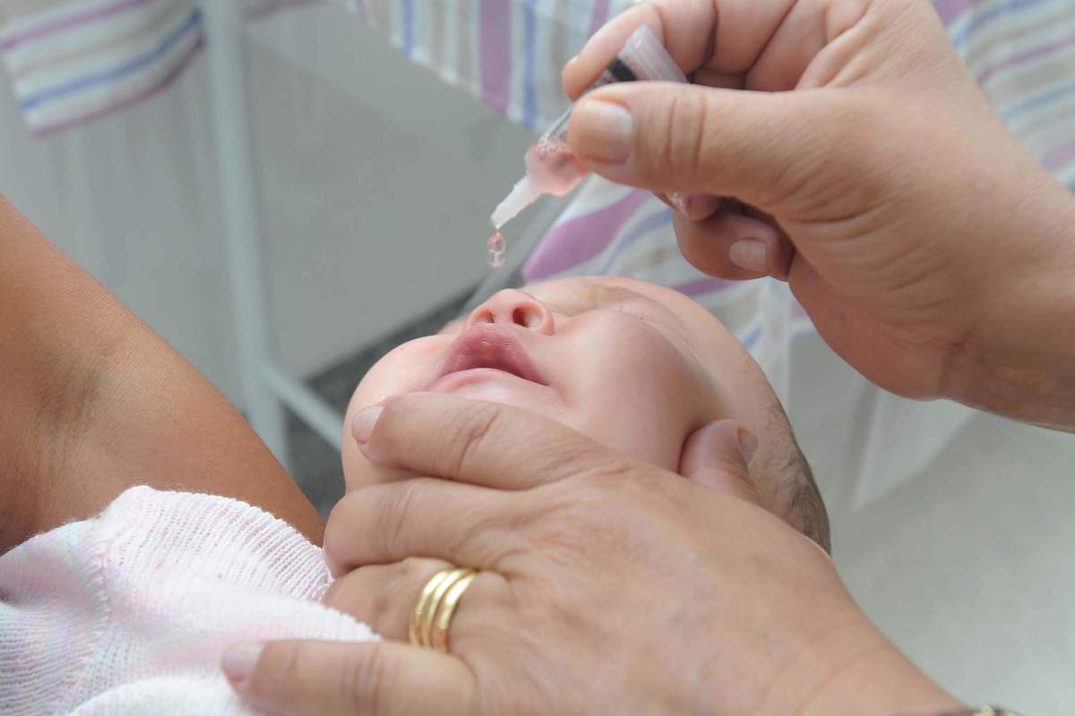 Paraná prorroga campanha para atingir meta de vacinação contra poliomielite