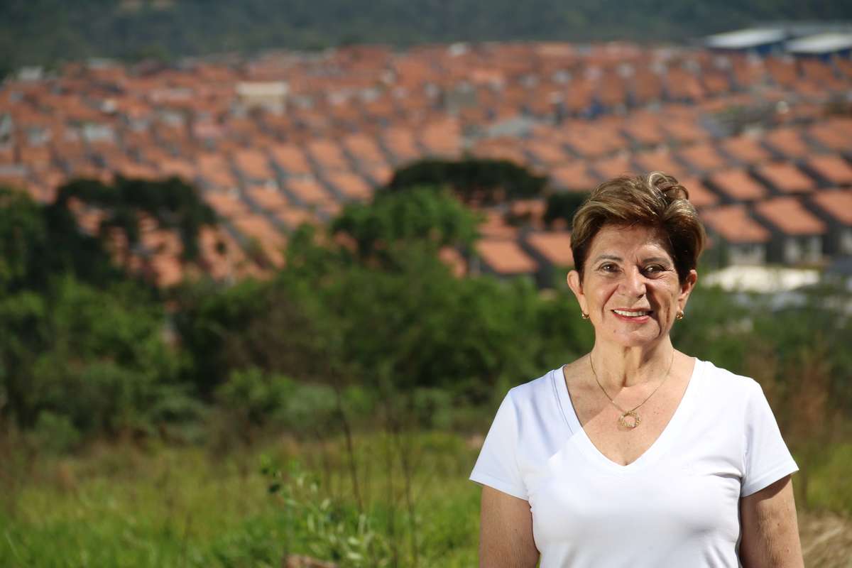  Elizabeth propõe ampliar programas de habitação em Ponta Grossa