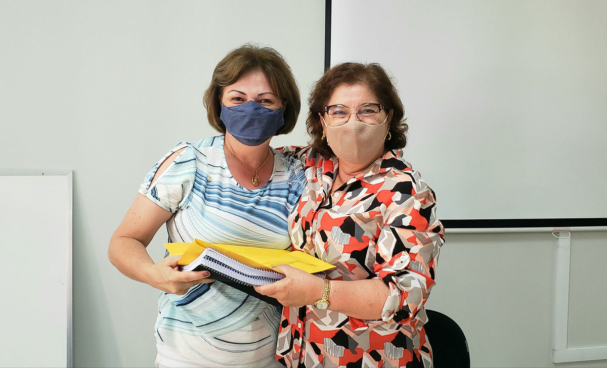 Na Educação, Professora Esméria realiza transição para Simone Neves