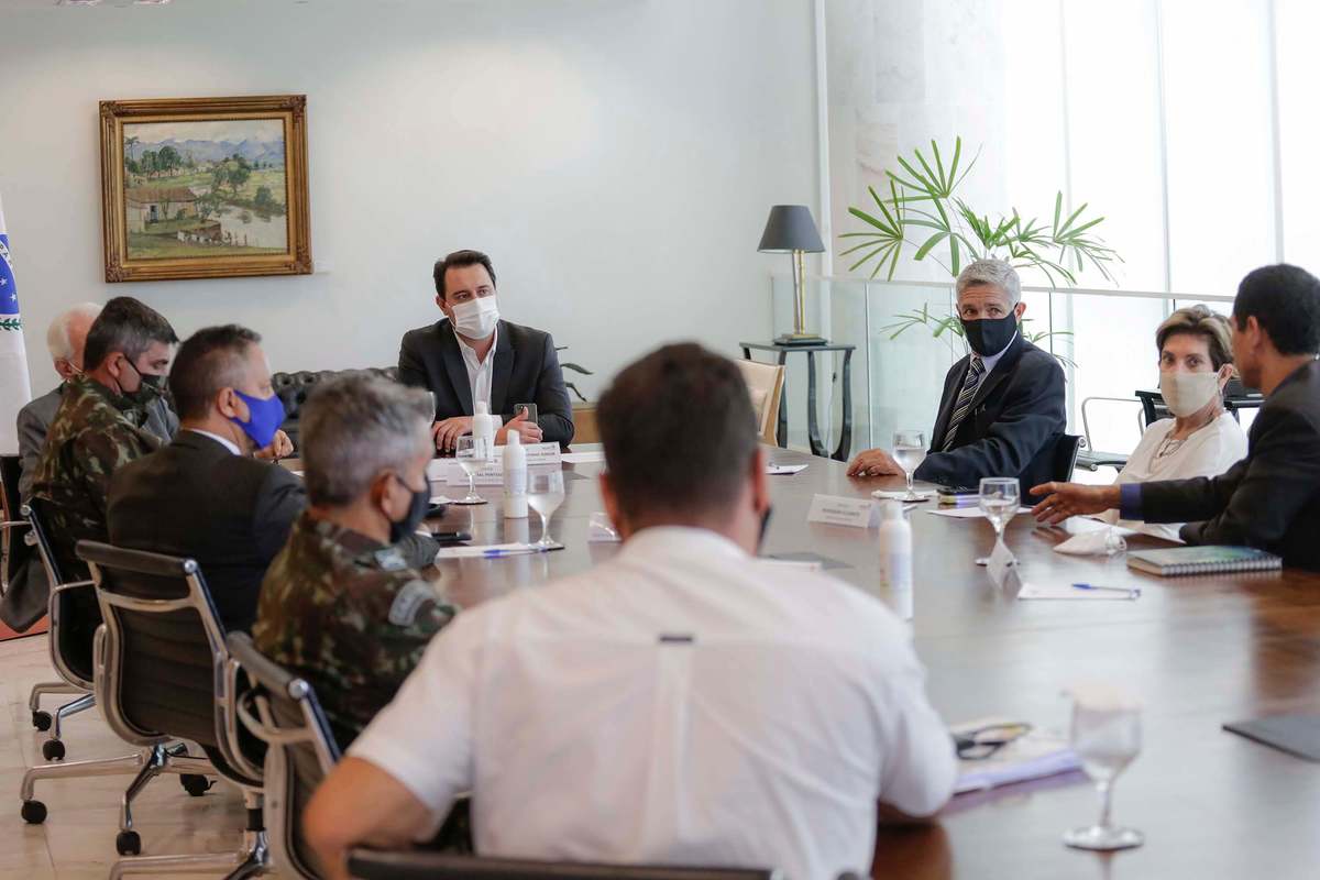 Em reunião com Exército, governador defende instalação da Escola de Sargentos em Ponta Grossa