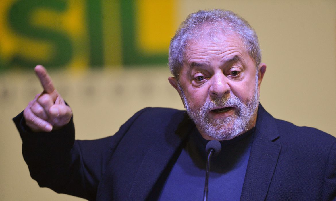 Ministro Fachin anula condenações de Lula e ex-presidente se torna elegível
