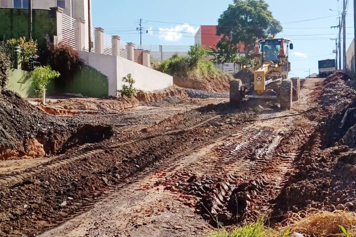CPS inicia obras de pavimentação na Vila Raquel