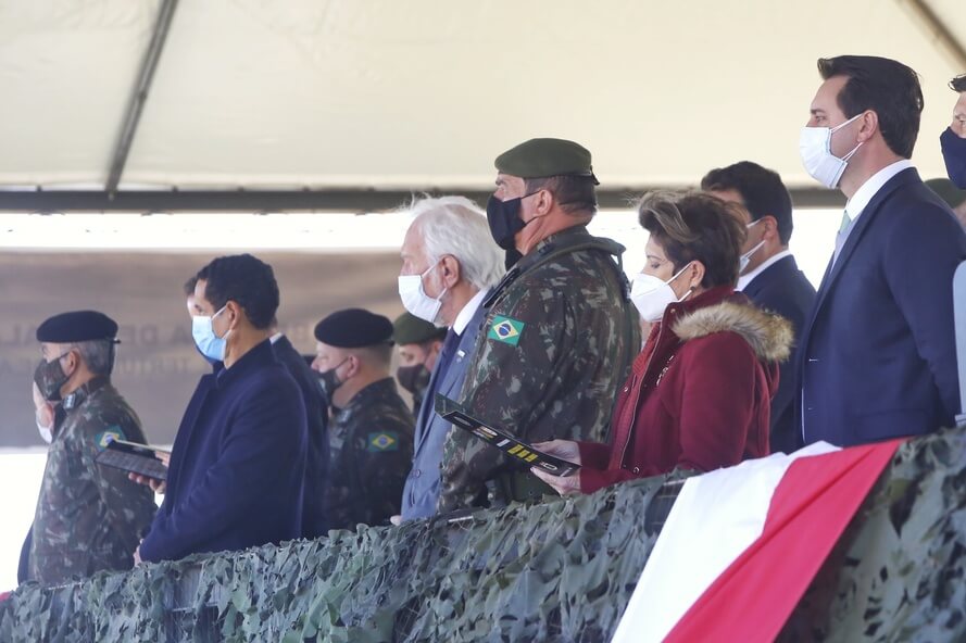 “O Paraná tem o melhor projeto para o Exército”, diz governador sobre Escola de Sargentos