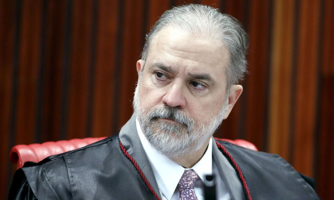 Bolsonaro indica Aras para novo mandato na Procuradoria Geral da República