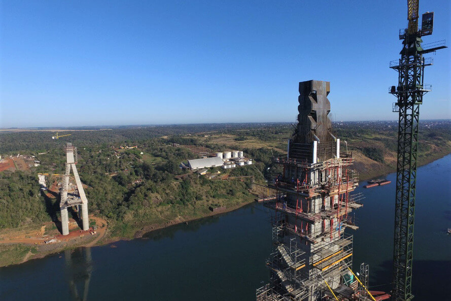 Obras da Ponte da Integração Brasil-Paraguai estão 70% concluídas