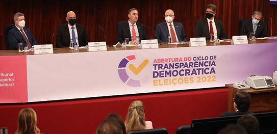 Barroso reforça empenho do TSE para garantir eleições limpas, seguras e auditáveis