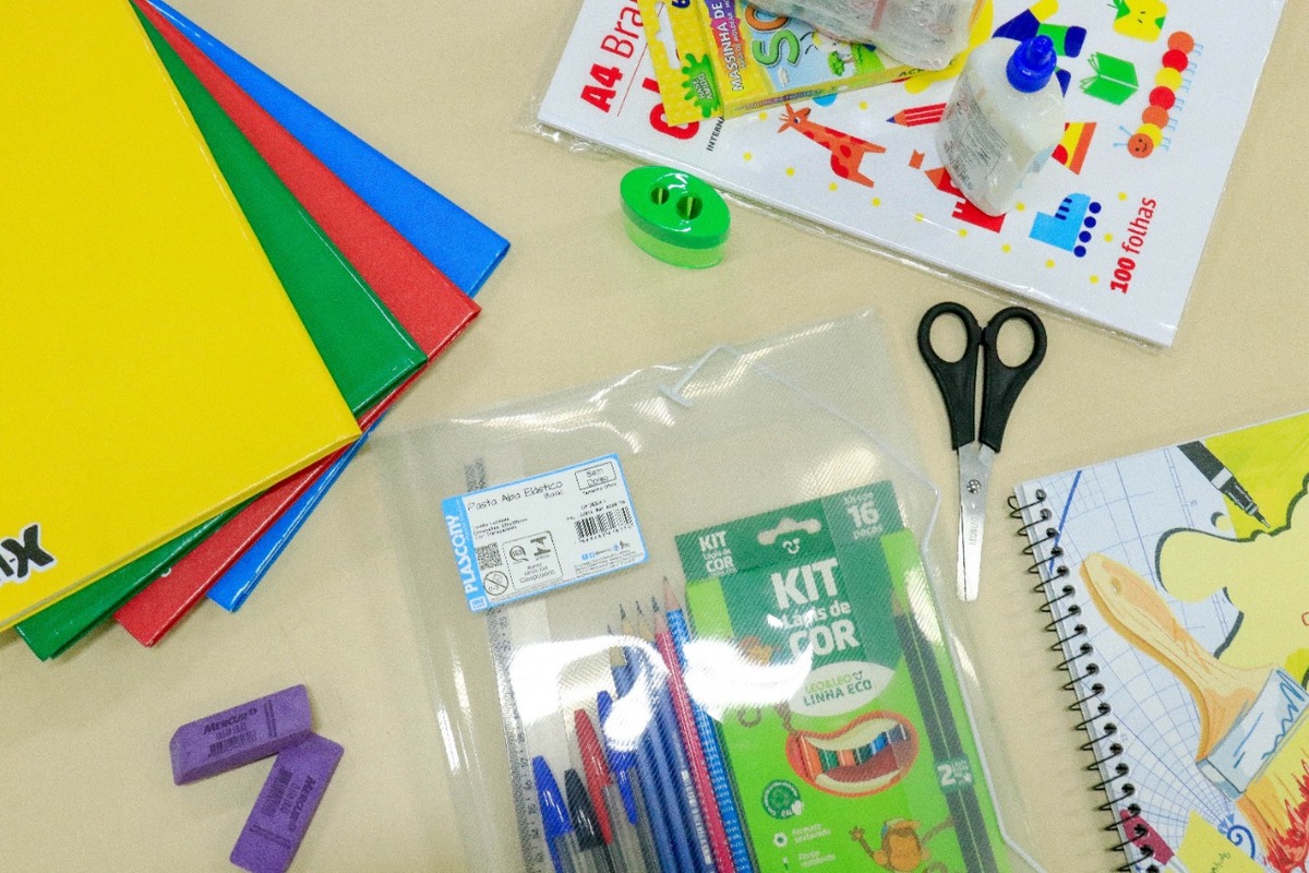 Tibagi investe quase R$ 270 mil em kits de material escolar