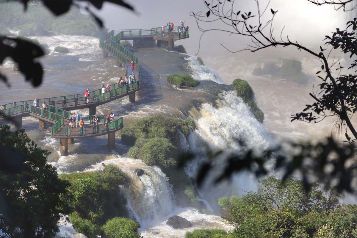 Leilão do Parque Nacional do Iguaçu reforça potencial turístico do Paraná, diz governador