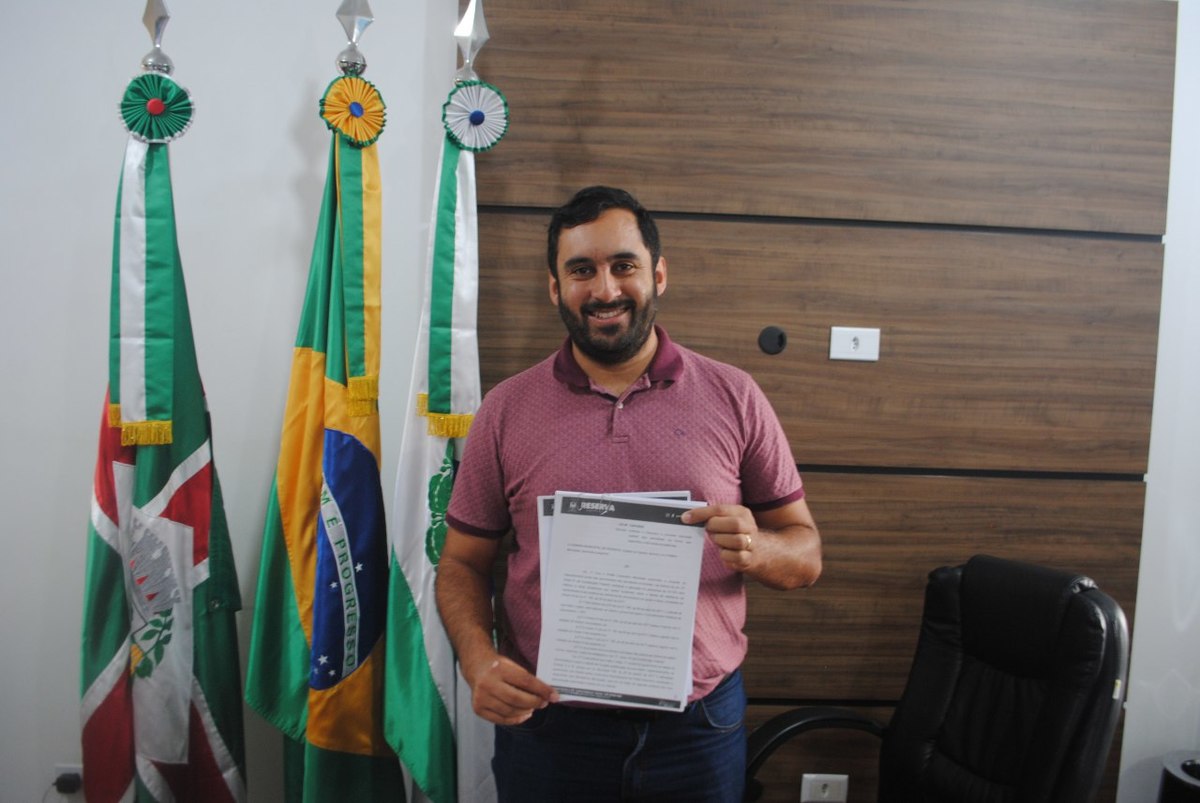 Reserva: Lucas Machado sanciona reajuste de 10,12% para o funcionalismo público
