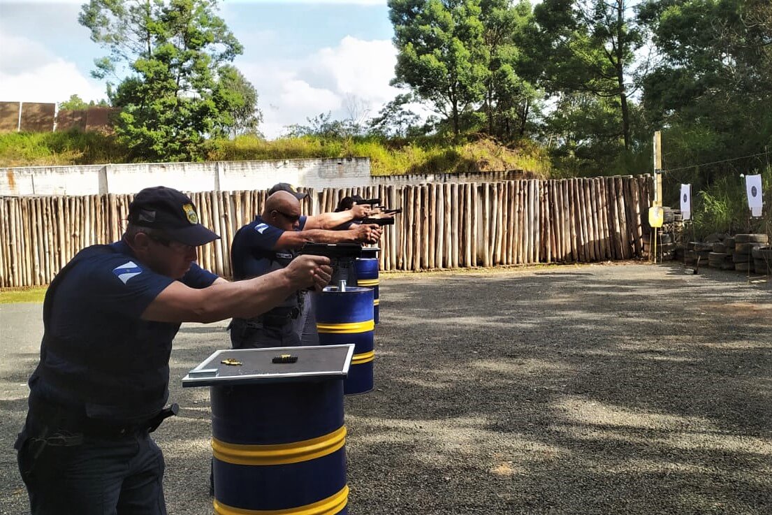 Agentes da Guarda Municipal passam por treinamento em Ponta Grossa