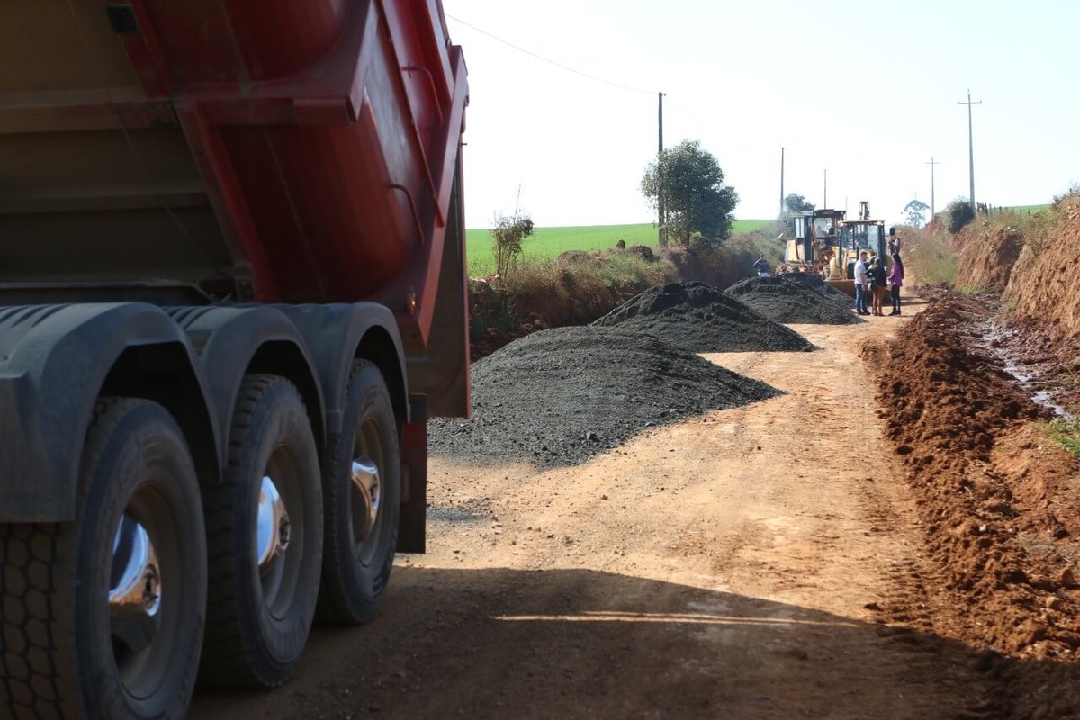Programa Caminhos do Agro investirá R$ 12 milhões em estradas rurais de PG