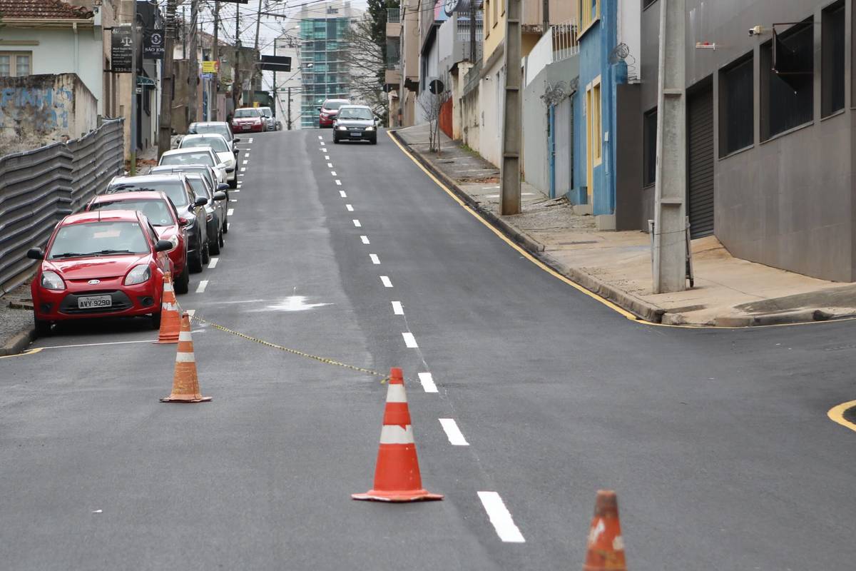 Prefeitura renova sinalização da rua Comendador Miró