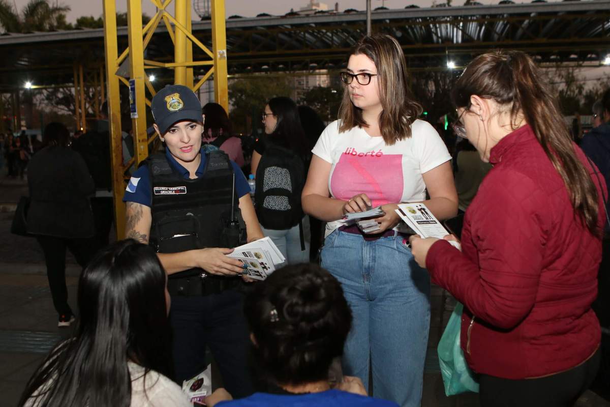 PMPG promove ação de conscientização sobre violência contra a mulher