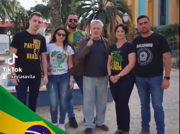 Bolsonaristas convidam para evento nesta quarta (7) na 'Praça dos Polacos'