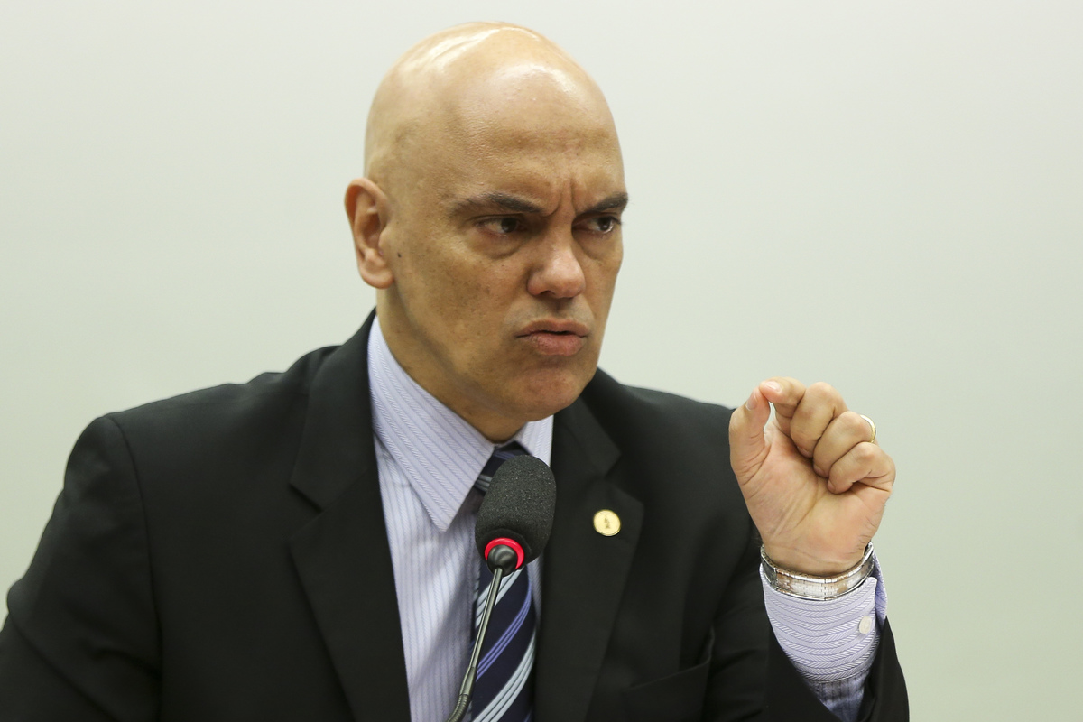 Moraes determina que polícias tomem ações imediatas para desobstrução de estradas pelo País