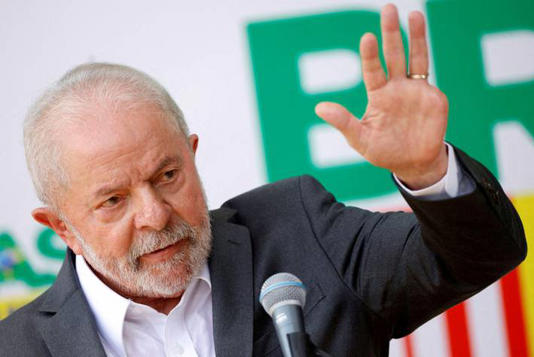 Lula define novos comandantes das Forças Armadas