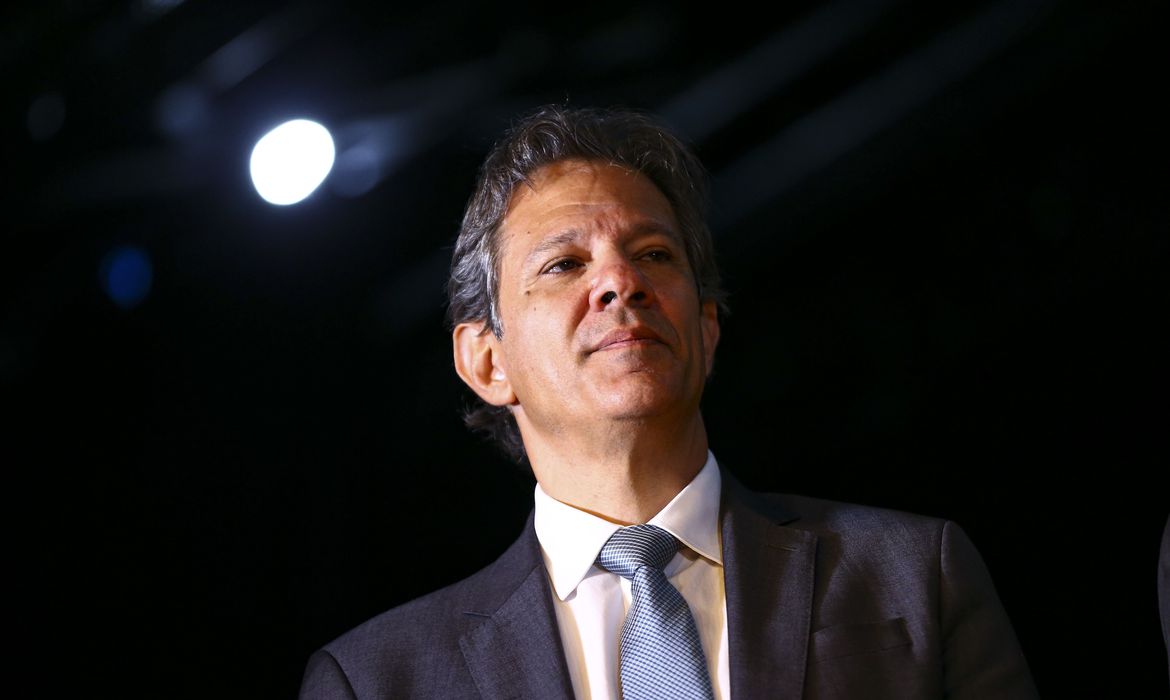 Marco fiscal e reforma tributária serão prioridades, diz Haddad