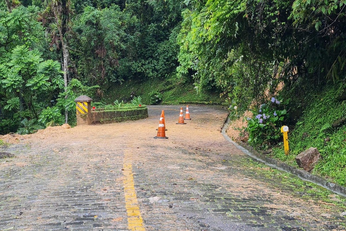 Estrada da Graciosa permanece fechada para avaliação de novos danos no pavimento