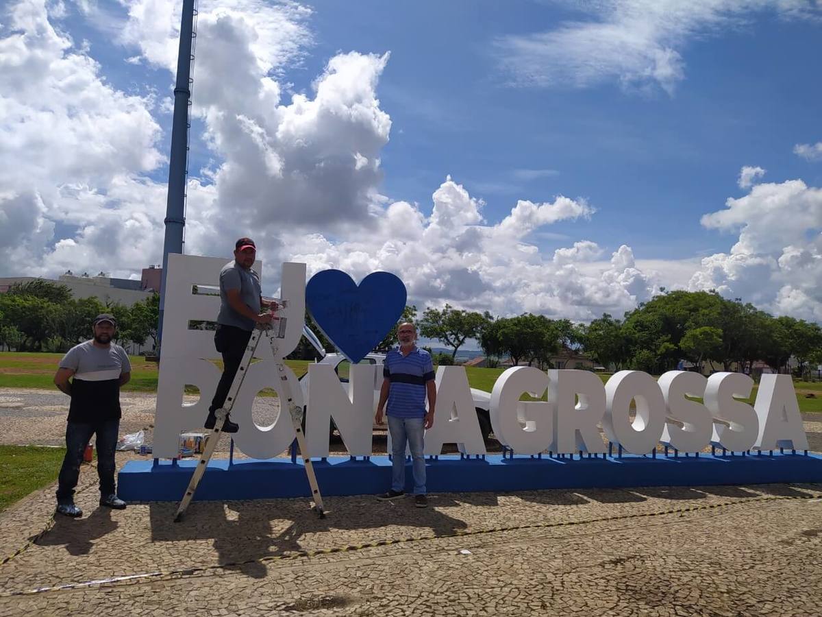 Prefeitura revitaliza “Eu amo Ponta Grossa” no Parque Ambiental