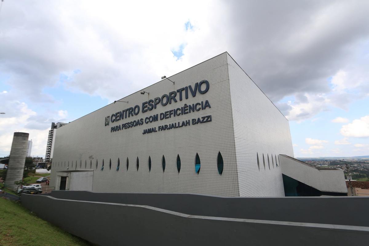 Centro Esportivo fica sem energia após furto de fiação elétrica