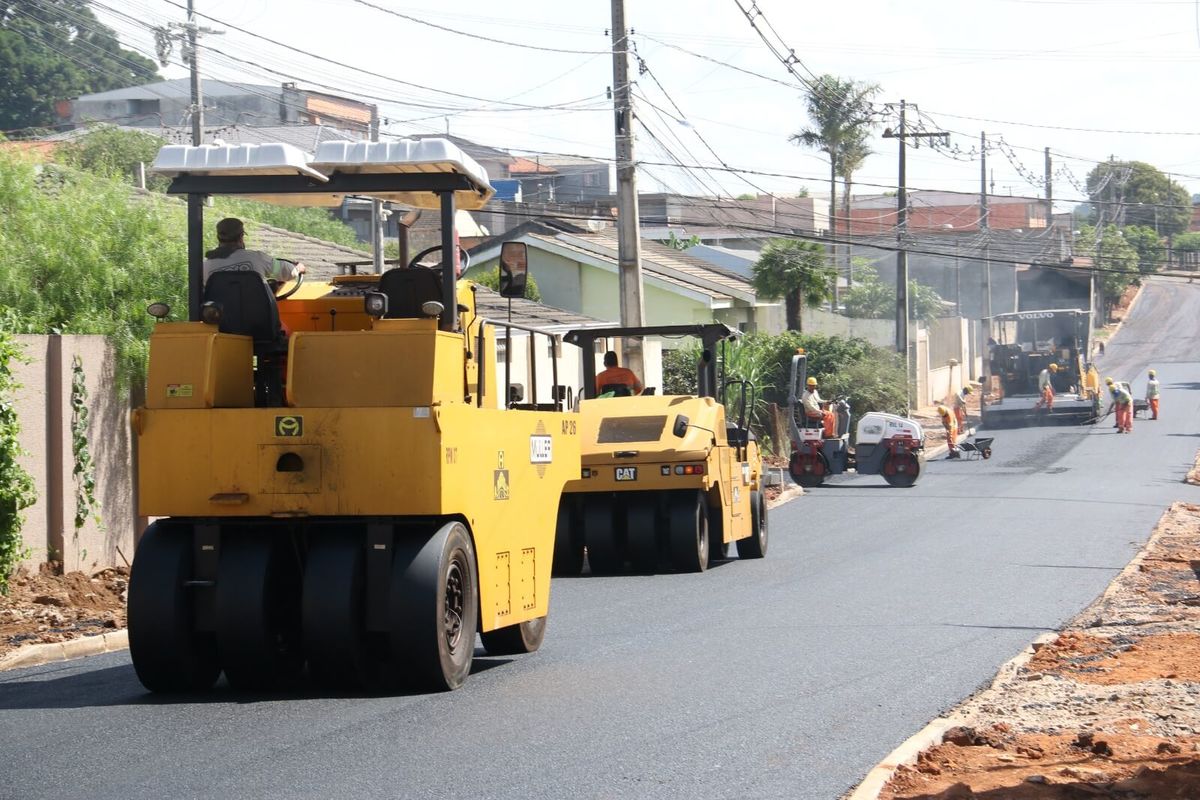 Prefeitura investe R$ 2,2 milhões em asfalto no Monte Carlo