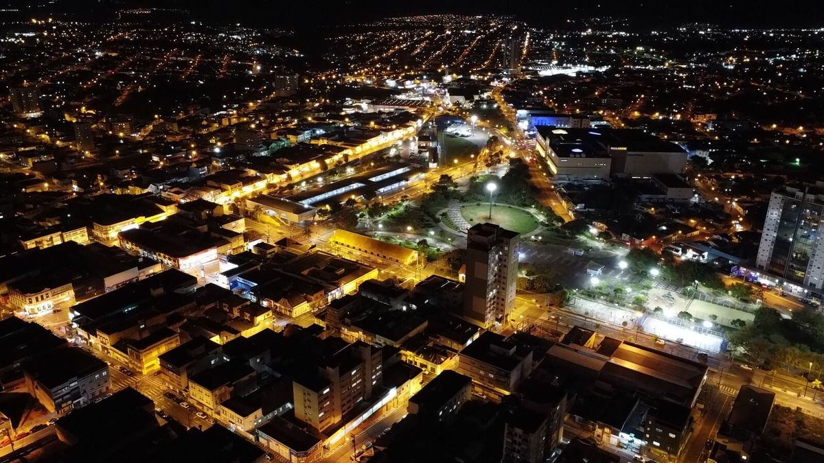 Leilão da iluminação pública será nesta quinta (11) na Bolsa de Valores